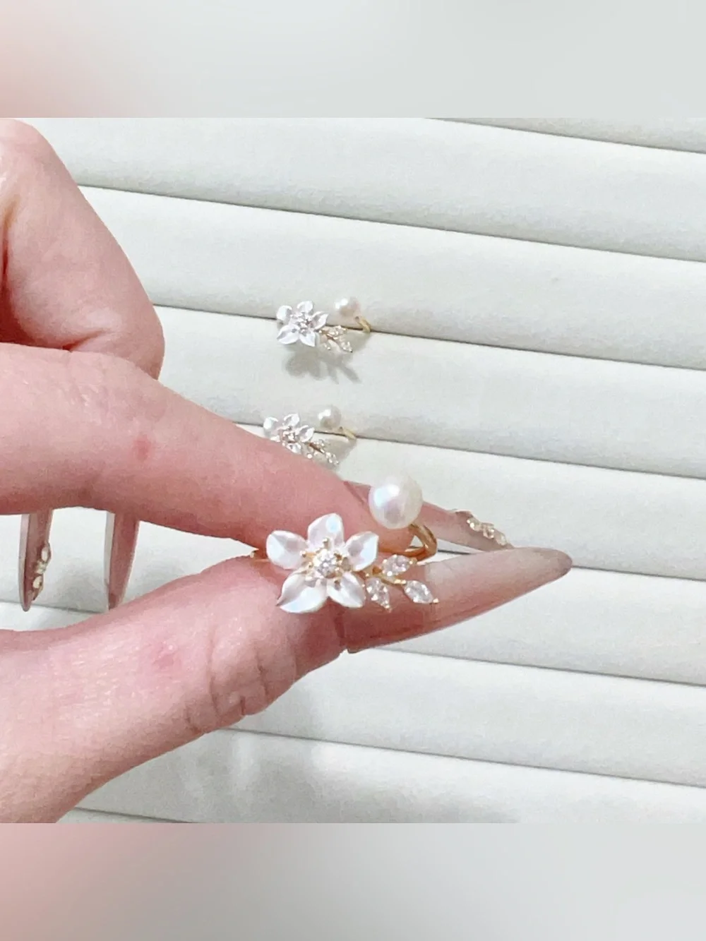 Freshwater Pearl Elegant Flower Ring | 18K Gold Plated | Adjustable One Size |